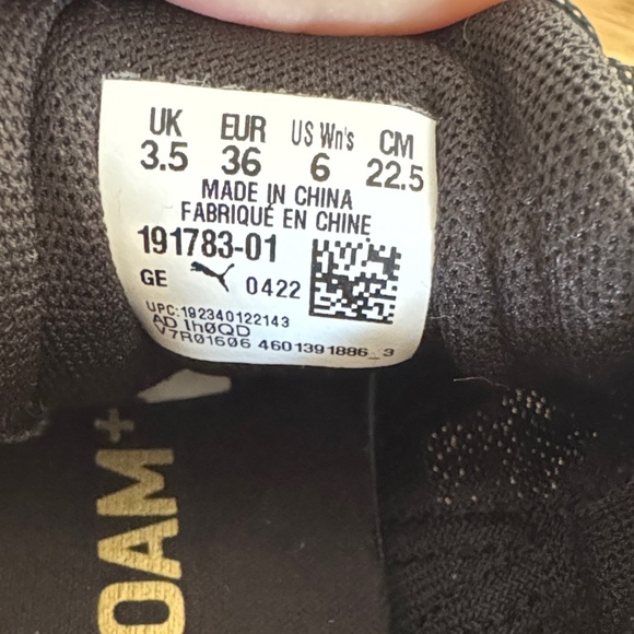 Puma Women’s Black and White SoftFoam Sneakers size 6 - Picture 9 of 10